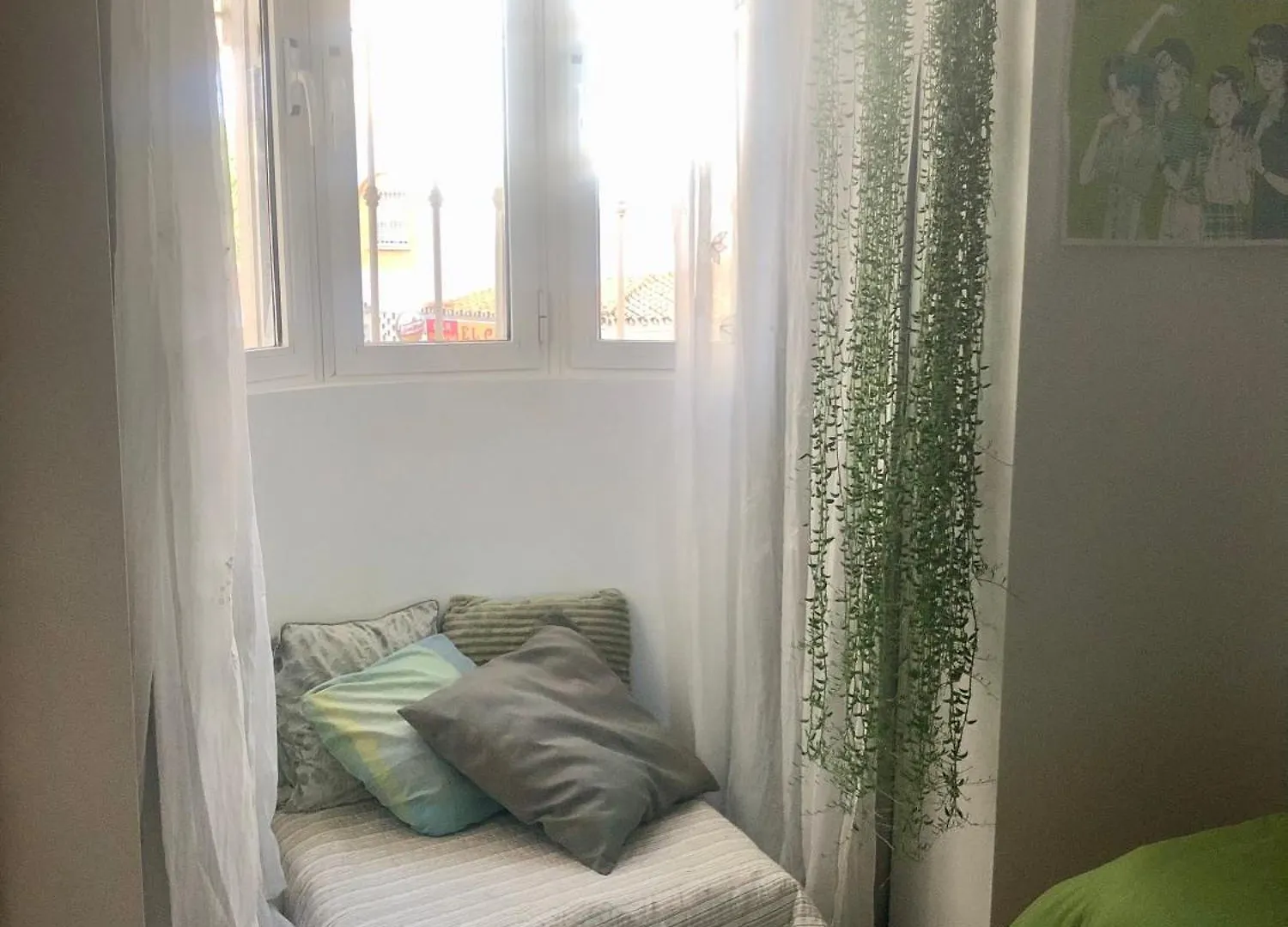 Habitacion Con Smart Tv En Piso Compartido Con Bano Privado O Compartido Malaga Sol Homestay
