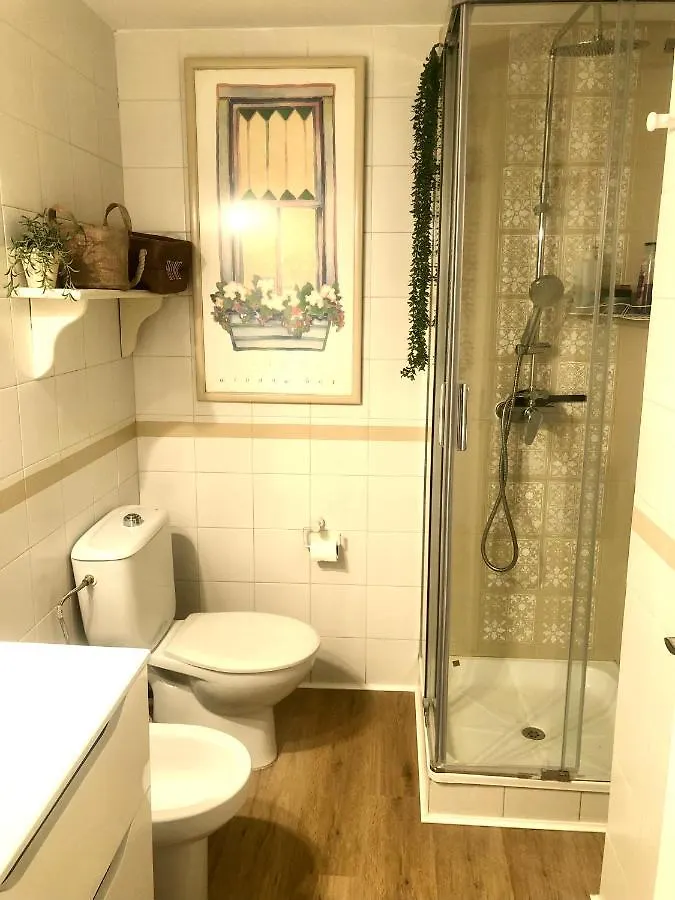 Habitacion Con Smart Tv En Piso Compartido Con Bano Privado O Compartido Malaga Sol 0*,  Spanyolország